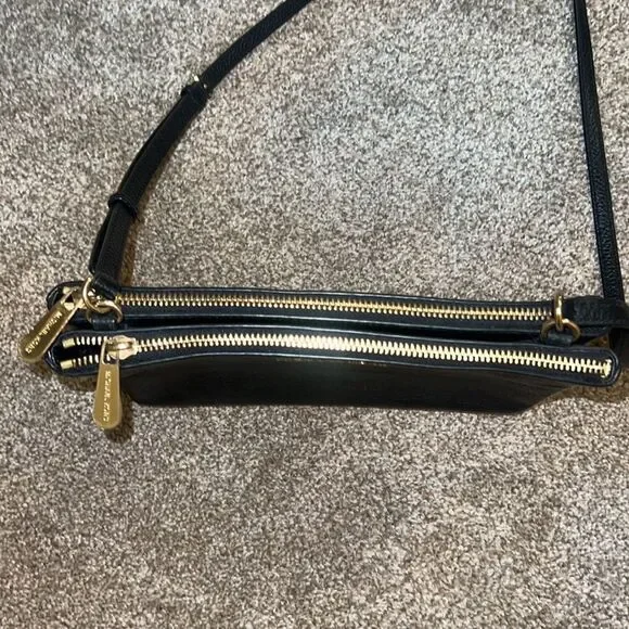 Michael Kors Double Pouch Crossbody Med/Large Black Pebbled Leather Excellent! - Picture 8 of 14